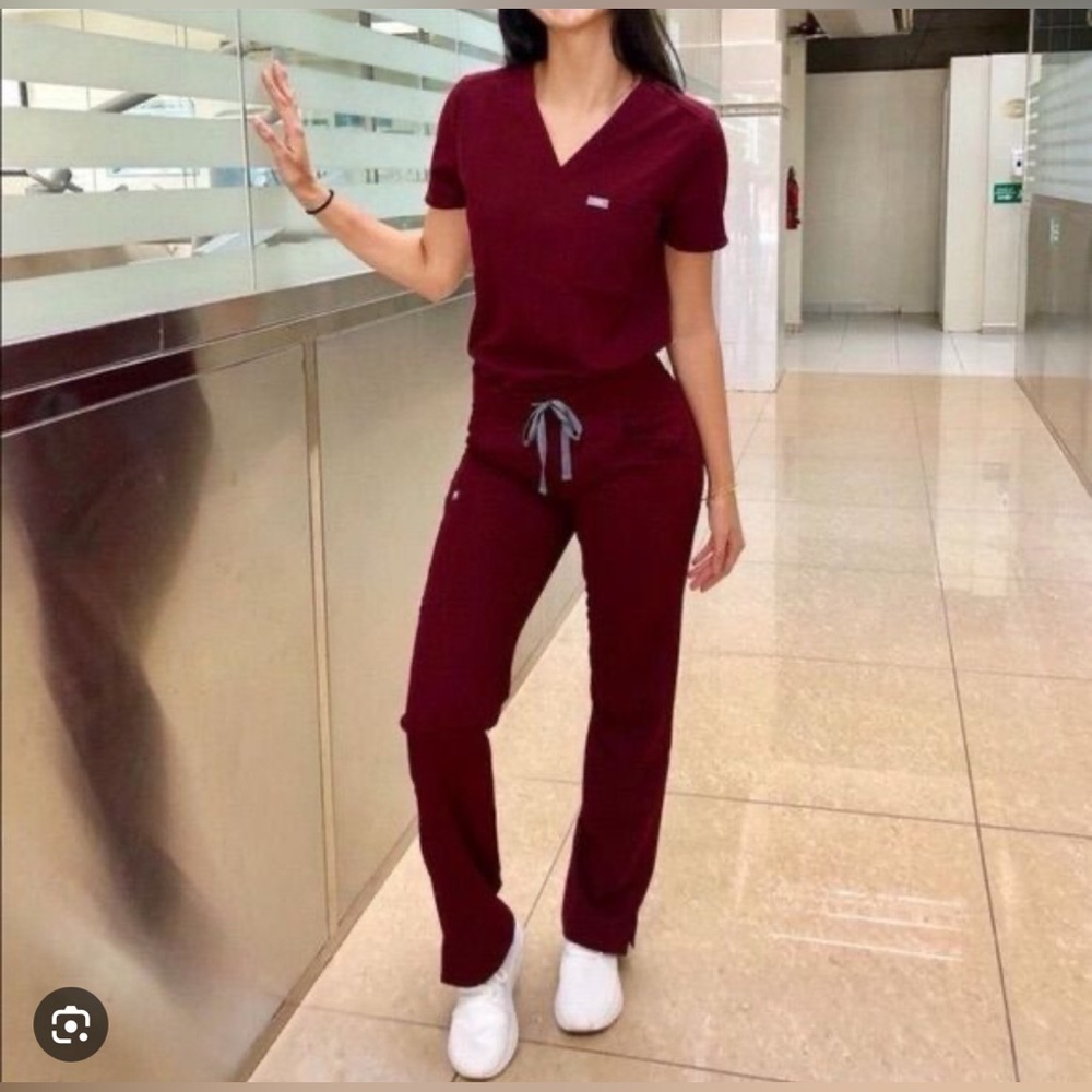 Figs burgundy scrub set